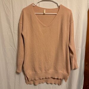 Wishlist V-Neck Sweater - Soft Pink/peach medium